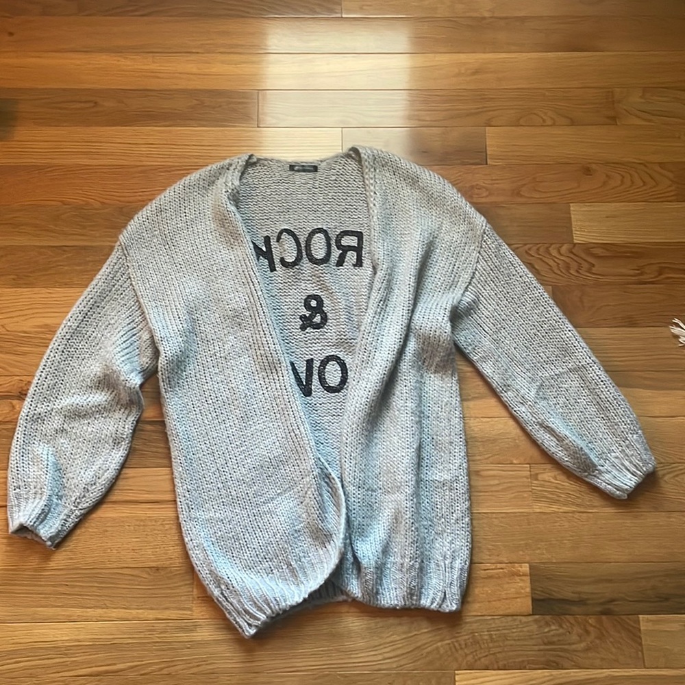 Pretty Garden Womens ‘Rock and Love’ Grey Sweater